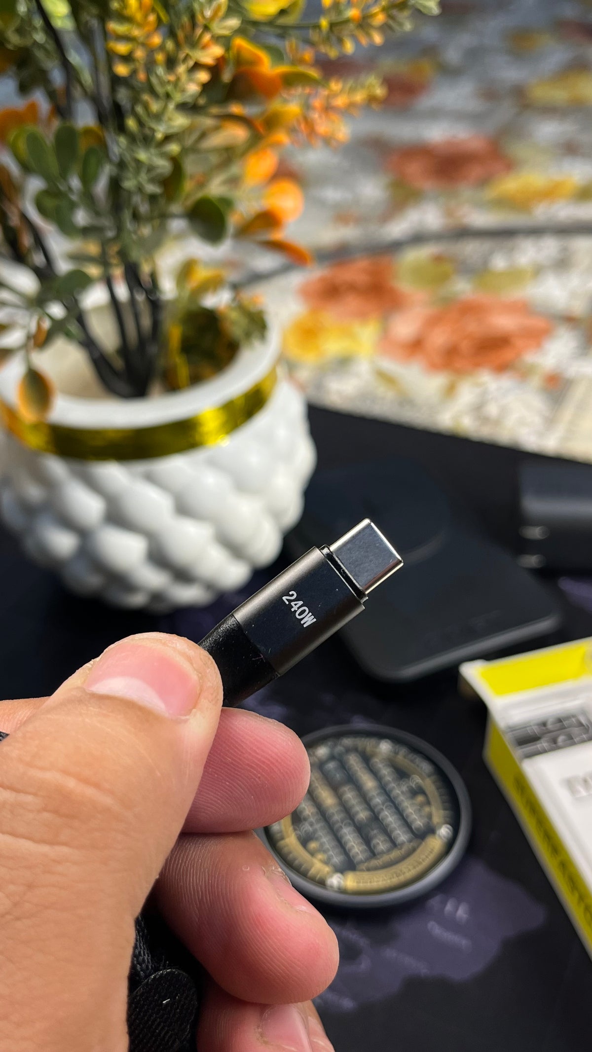 240W Type-C to Type-C Fast Charging Data Cable with Foldable Mobile Stand